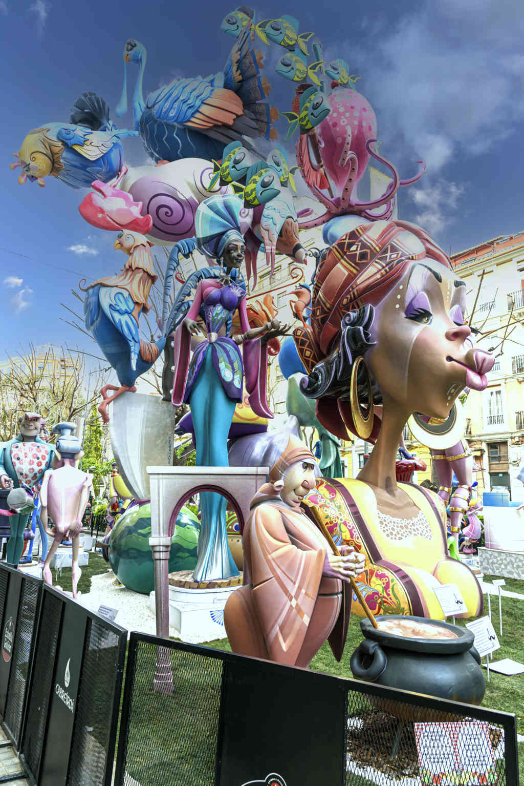 Valencia - fallas 2023 - falla 01.jpg